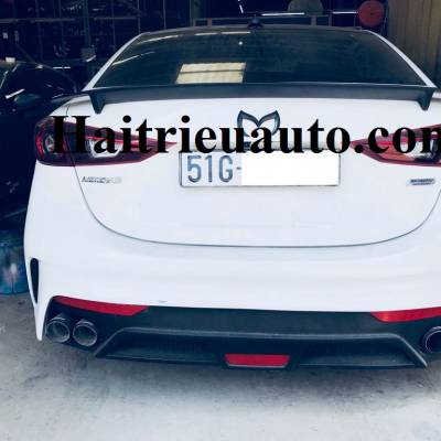 đuôi gió mazda 3