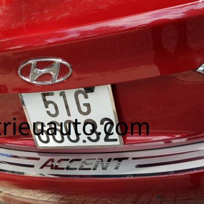 nẹp chống trầy cốp xe Hyundai Accent 2018