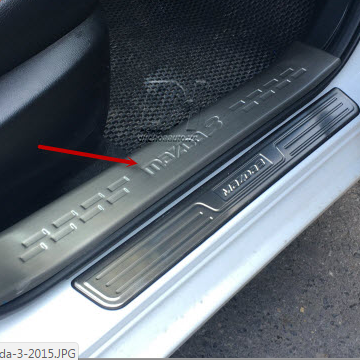 Nẹp bước chân trong Mazda 3