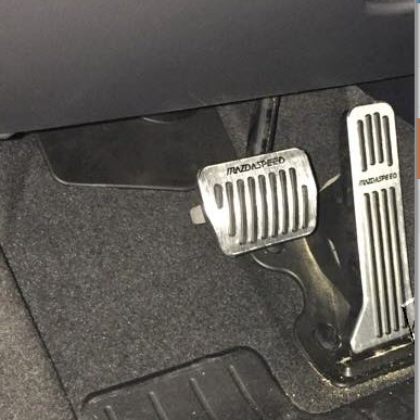 Ốp pedal Mazda 3