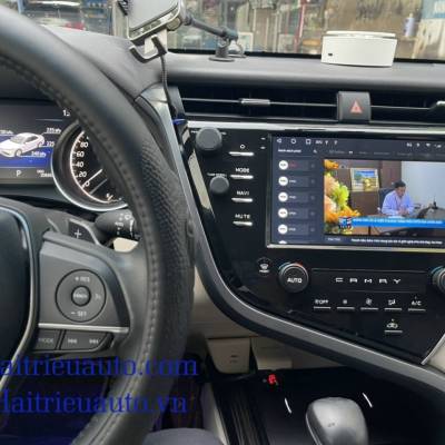 màn hình android xe Toyota Camry 2021