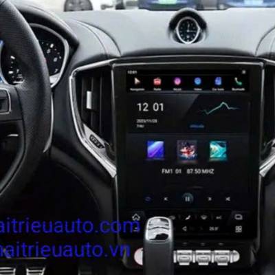 Màn hình android Tesla xe Maserati Ghibli