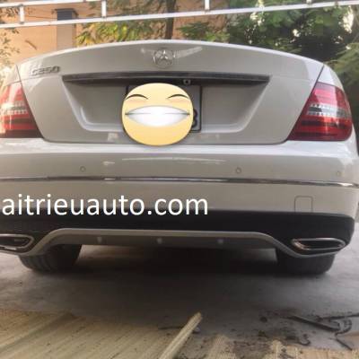 Ốp chia đôi pô cho xe Mercedes  C250