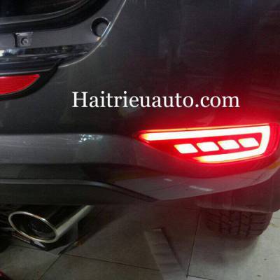Đ&egrave;n Led gầm cản sau xe Fortuner 2017