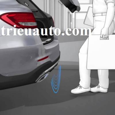 Đ&aacute; cốp tự động cho Mercedes GLC