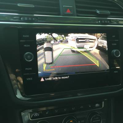 Camera lùi theo xe Volkswagen