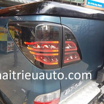 bộ đèn hậu nguyên bộ xe mazda BT50 2018