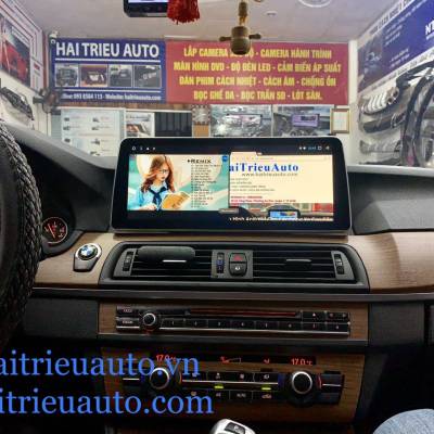 M&agrave;n h&igrave;nh android theo xe BMW 520i