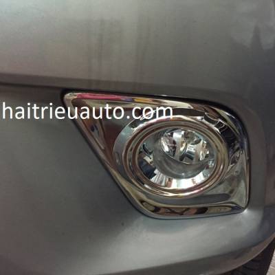viền đ&egrave;n gầm xe HILUX 2018