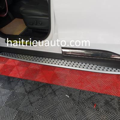 bệ bước chấm bi theo xe Hyundai Santafe 2019