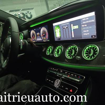 Cửa gi&oacute; Turbine đ&egrave;n LED theo xe Mercedes E300