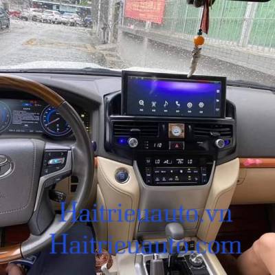 m&agrave;n h&igrave;nh android theo xe land cruiser