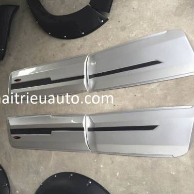 ốp hông theo xe navara 2018