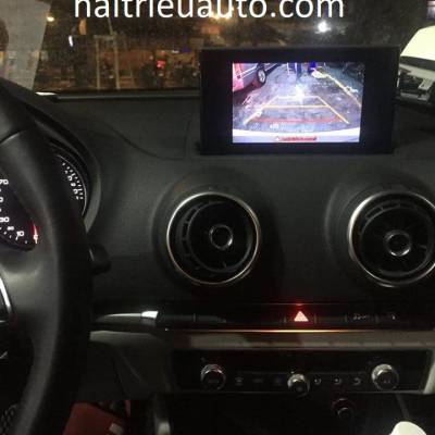 Lắp camera l&ugrave;i xe Audi A3