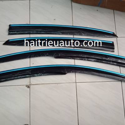 vè che mưa xe Hyundai Accent 2018