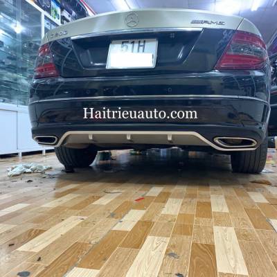 Lip chia pô cho Mercedes C 2007-2010