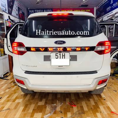 Tay mở cốp có đèn cho xe Ford Everest