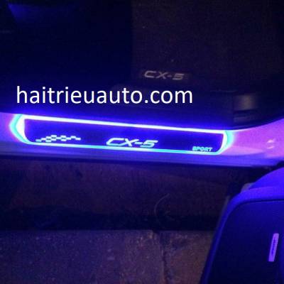 nẹp bước chân có đèn led cho xe mazda cx5 2018