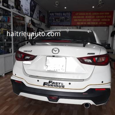 đu&ocirc;i gi&oacute; thể thao xe mazda 2