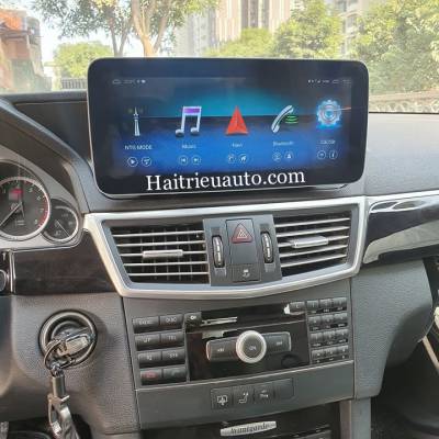M&agrave;n h&igrave;nh android cho xe Mercedes E class