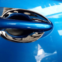 Ch&eacute;n cửa Mazda 2