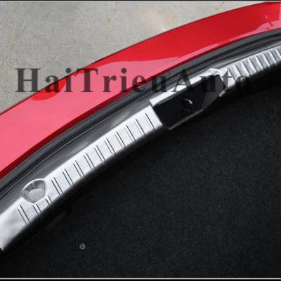 Chống trầy cốp trong Mazda 3