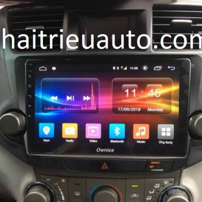 m&agrave;n h&igrave;nh android theo xe HIGHLENDER