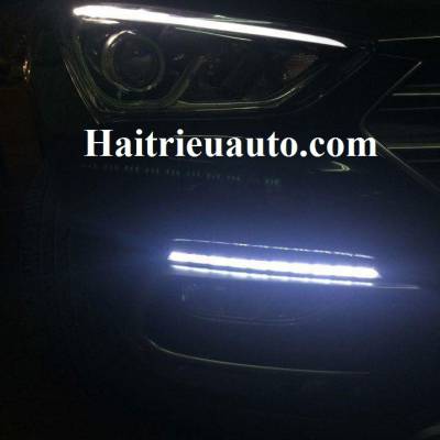 độ đ&egrave;n led gầm cho xe santafe 2017