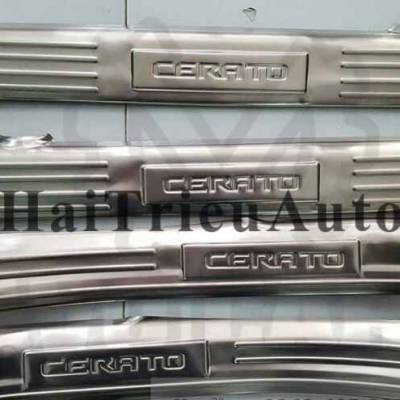 Nẹp chống trầy trong xe cerato