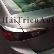 Mí đèn hậu Mazda 3