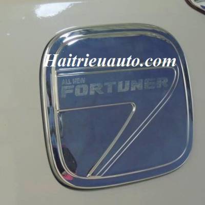 Nắp xăng Fortuner 2017