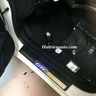 Nẹp bước chân có đèn Honda City 2017