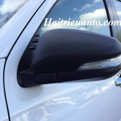 Ốp gương đen cho Hilux 2017
