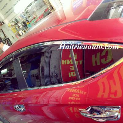 Viền khung kính Hyundai Elantra