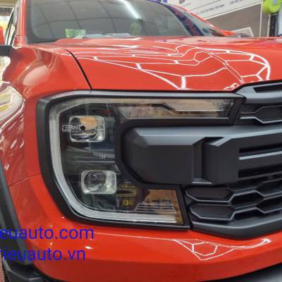 Viền đèn trước xe Ford Ranger 2025