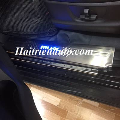 Nẹp bước ch&acirc;n trong - ngo&agrave;i Isuzu Mu-x