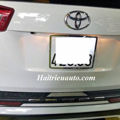 Chống trầy cốp Innova 2017