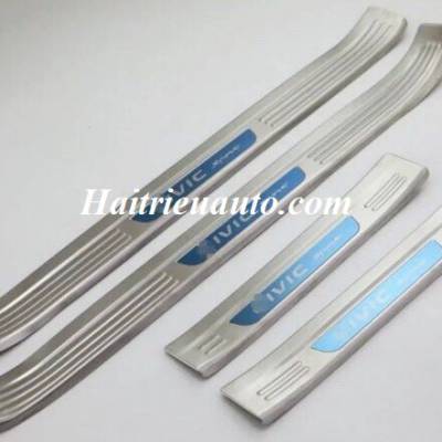 Nẹp bước chân có đèn Honda Civic 2017