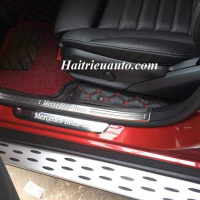 Nẹp bước ch&acirc;n trong ngo&agrave;i Mercedes