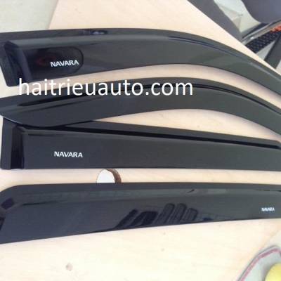 vè che mưa đen cho xe  navara