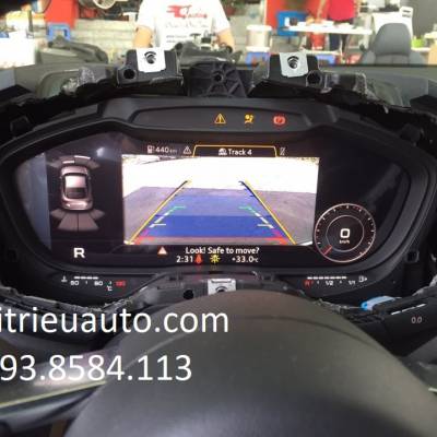 Lắp camera lùi cho xe Audi TT