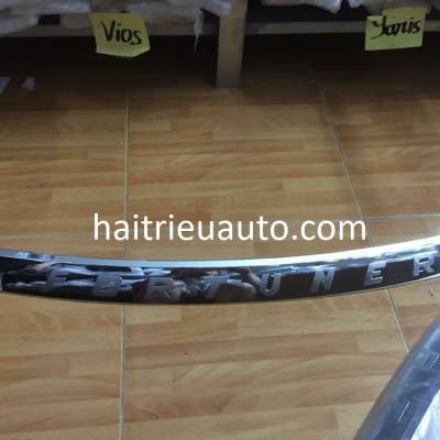 tay mở cốp cho xe Fortuner