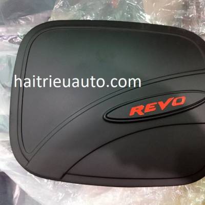 nắp xăng xe Hilux 2018